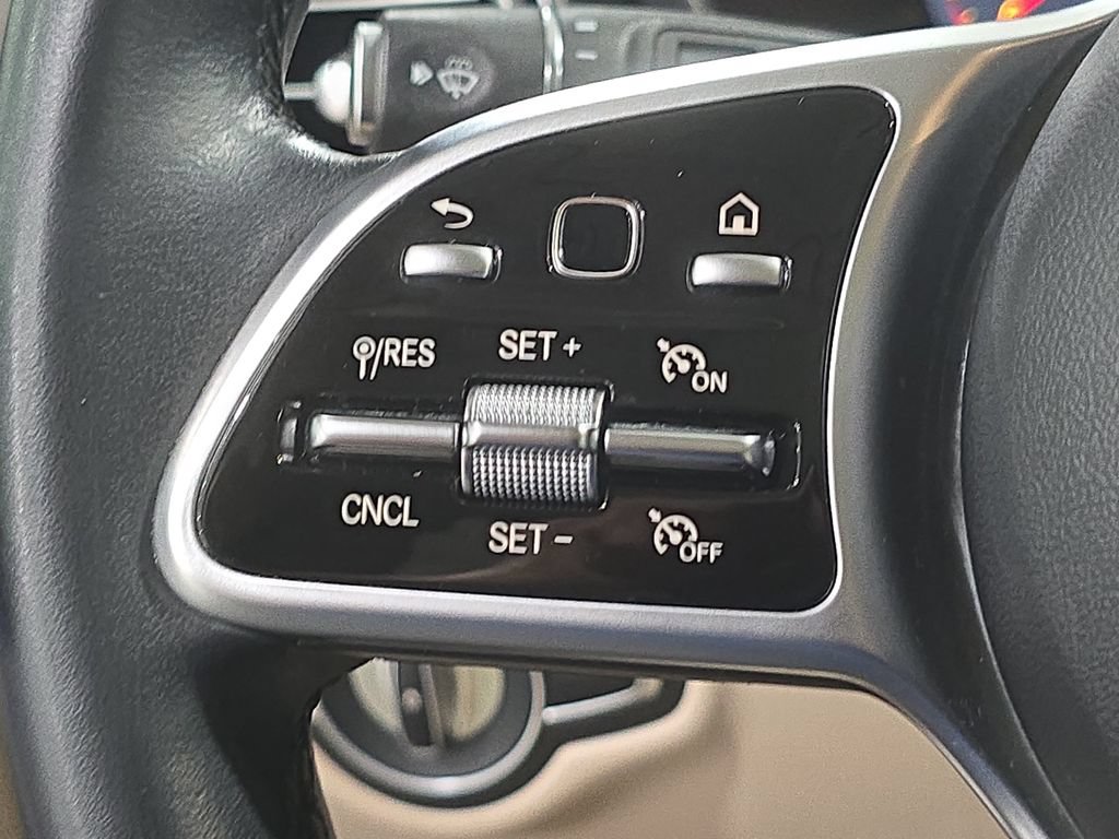 Used 2022 Mercedes-Benz GLC 300 image 17