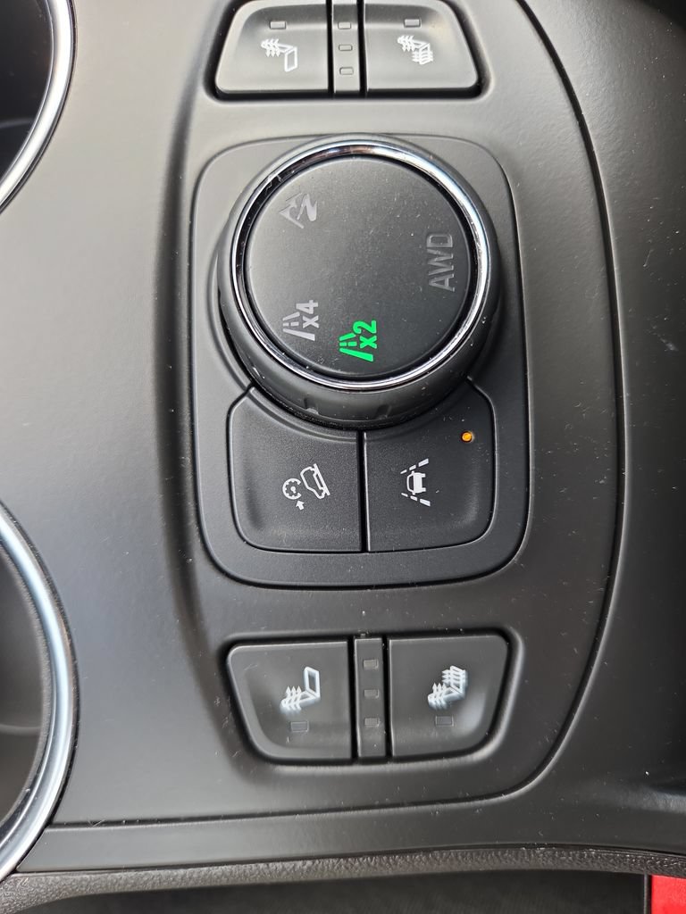 Certified 2024 GMC Terrain SLT w/ Infotainment Package II AWD/4WD image 22