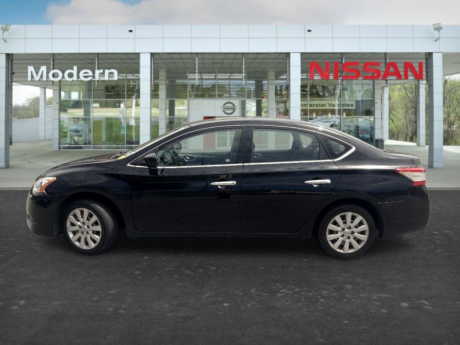 Used 2015 Nissan Sentra SV FWD image 2