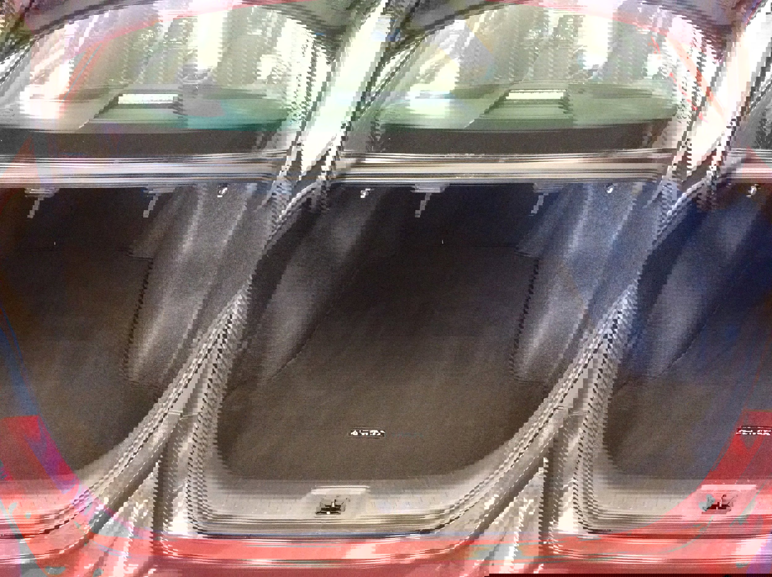 Used 2024 Nissan Altima 2.5 SV image 5