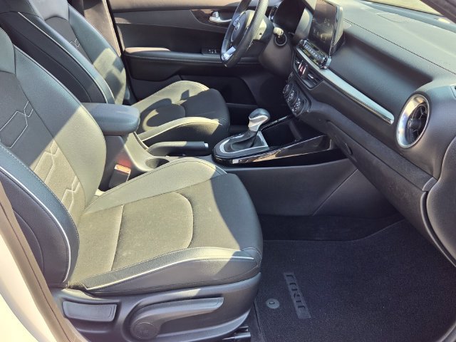 Used 2021 Kia Forte GT-Line w/ GT-Line Premium Package FWD image 15