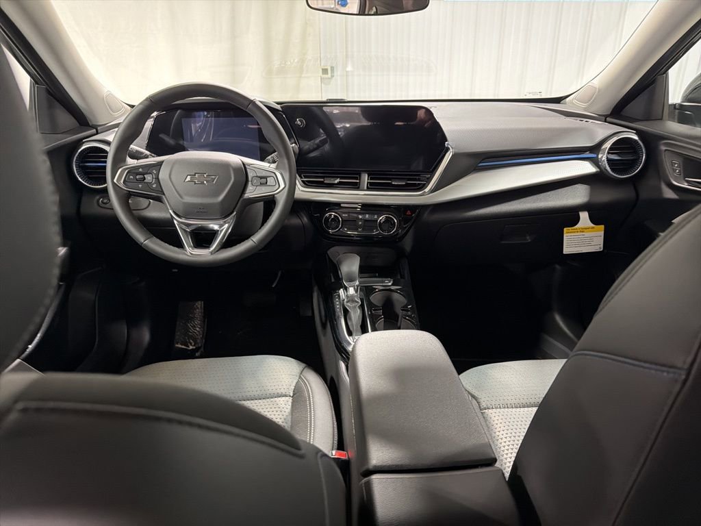 New 2026 Chevrolet Trax LT image 3