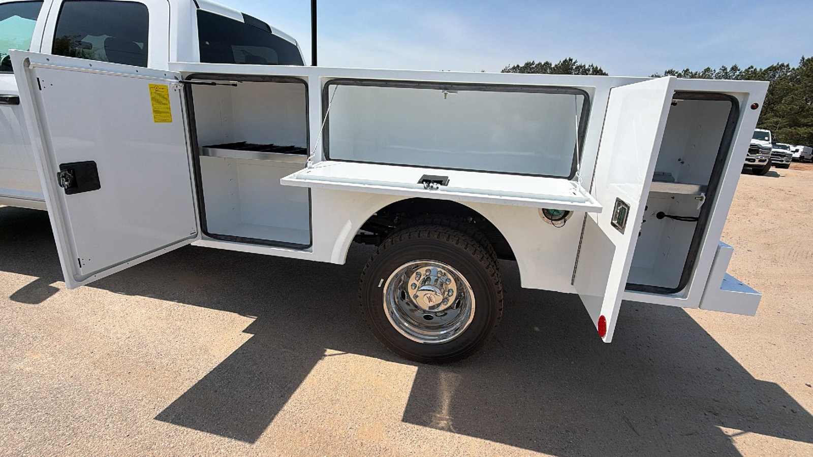 New 2026 RAM 4500 Tradesman w/ Chrome Appearance Group AWD/4WD image 14