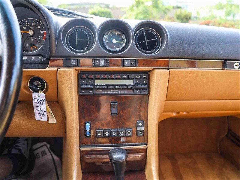 Used 1988 Mercedes-Benz 560 SL image 27