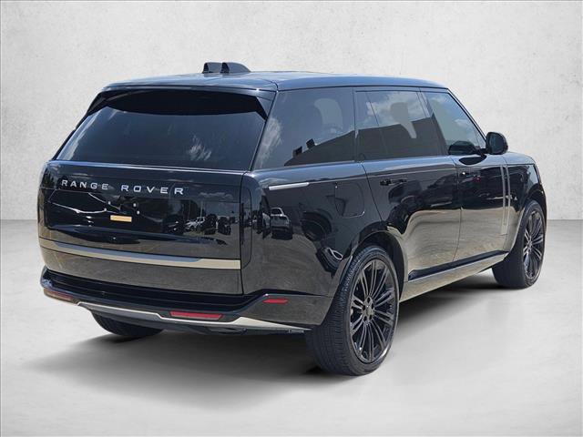 Used 2026 Land Rover Range Rover Long Wheelbase SE AWD/4WD image 5