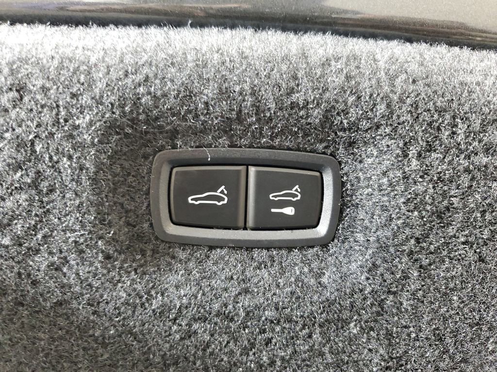 Used 2024 Audi RS e-tron GT w/ Ceramic Brake Package image 10