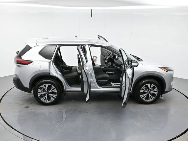 Used 2023 Nissan Rogue SV image 44