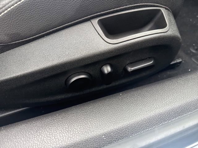 Used 2016 Buick Cascada Premium image 19