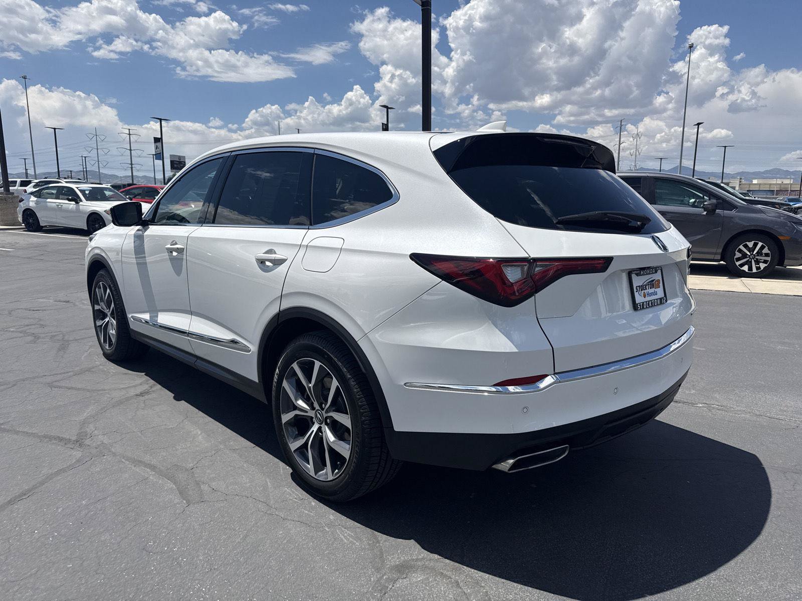 Used 2024 Acura MDX w/ Technology Package AWD/4WD image 7