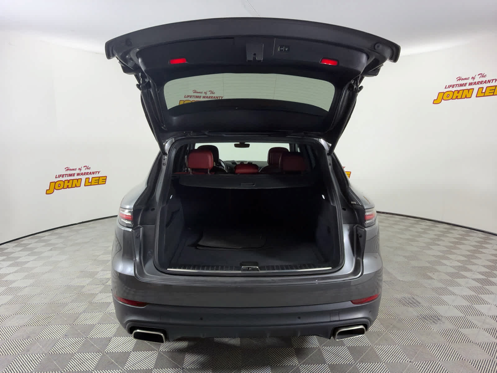 Used 2019 Porsche Cayenne AWD/4WD image 5