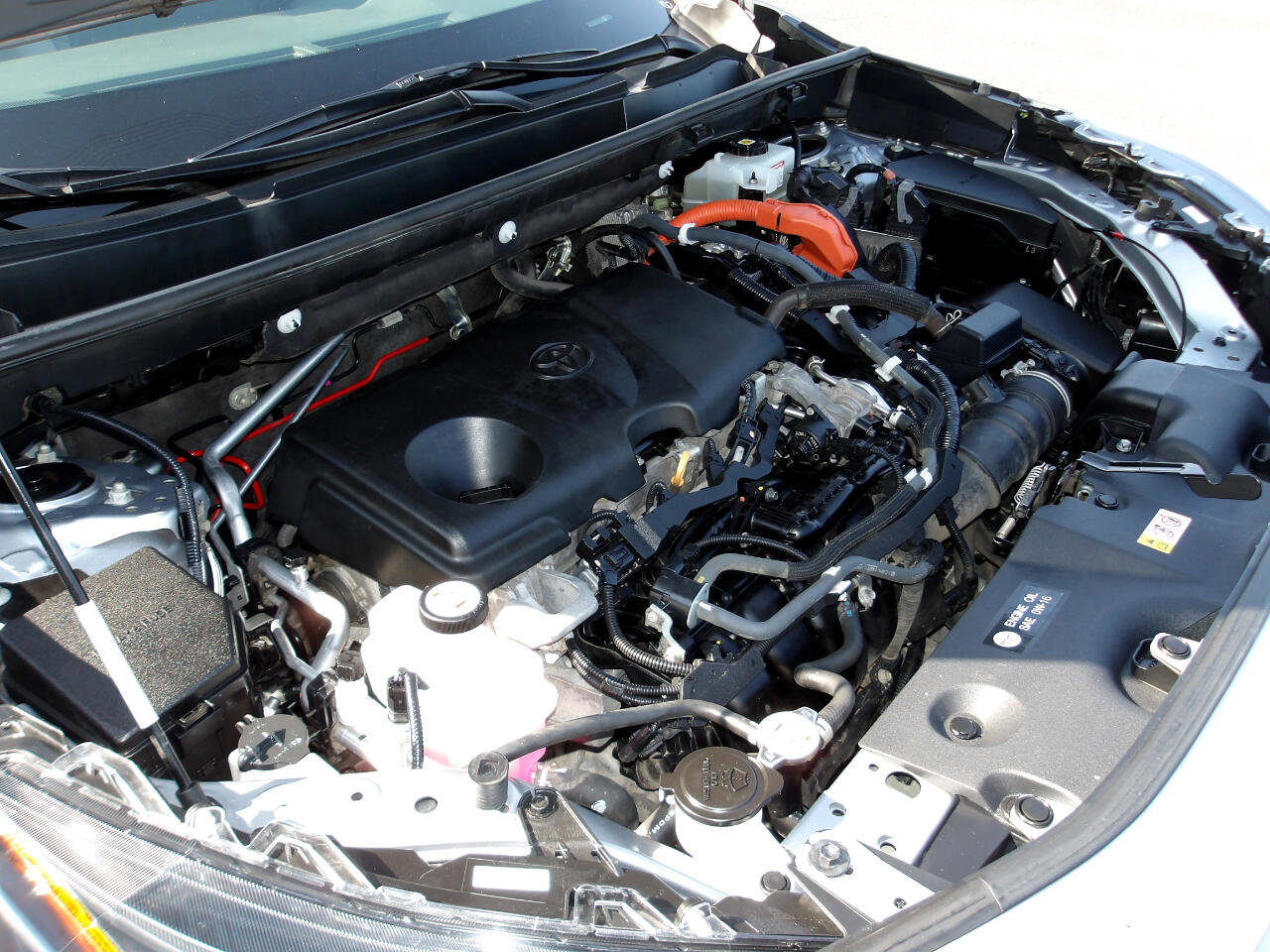 Used 2021 Toyota RAV4 XLE image 24