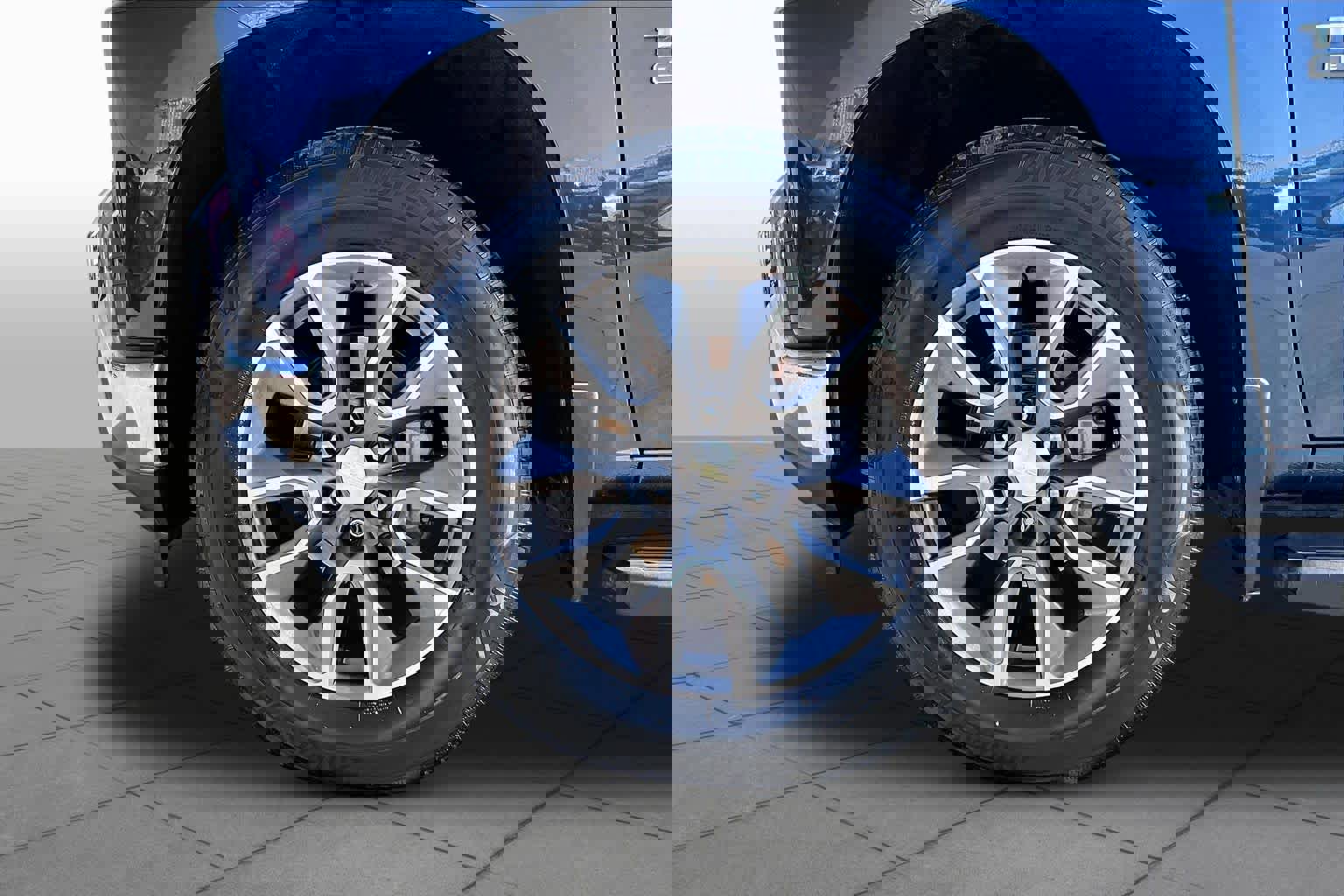 Used 2020 Chevrolet Silverado 1500 LT w/ Texas Edition RWD image 11