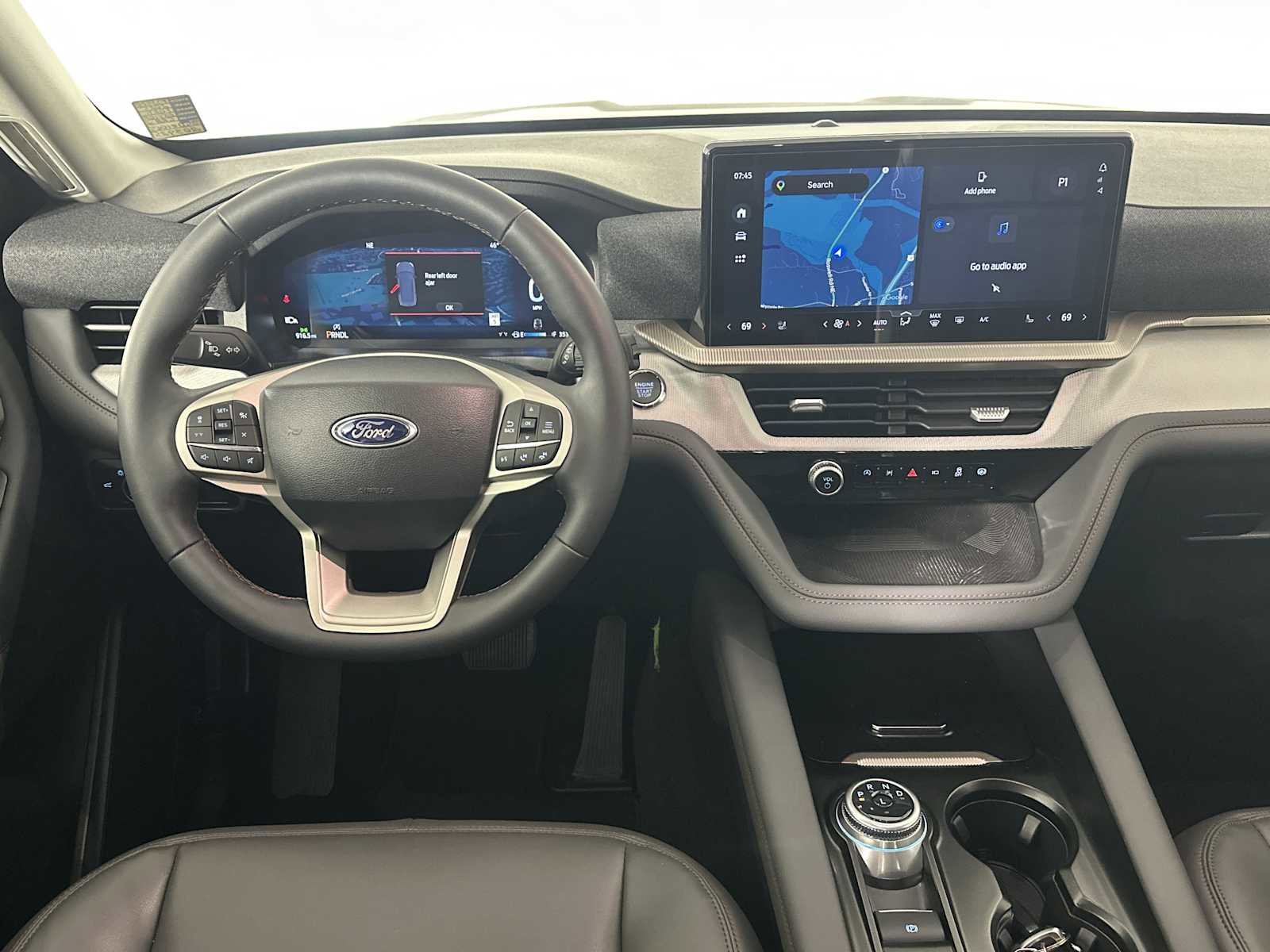 Used 2025 Ford Explorer Active w/ Active Comfort Package RWD image 28