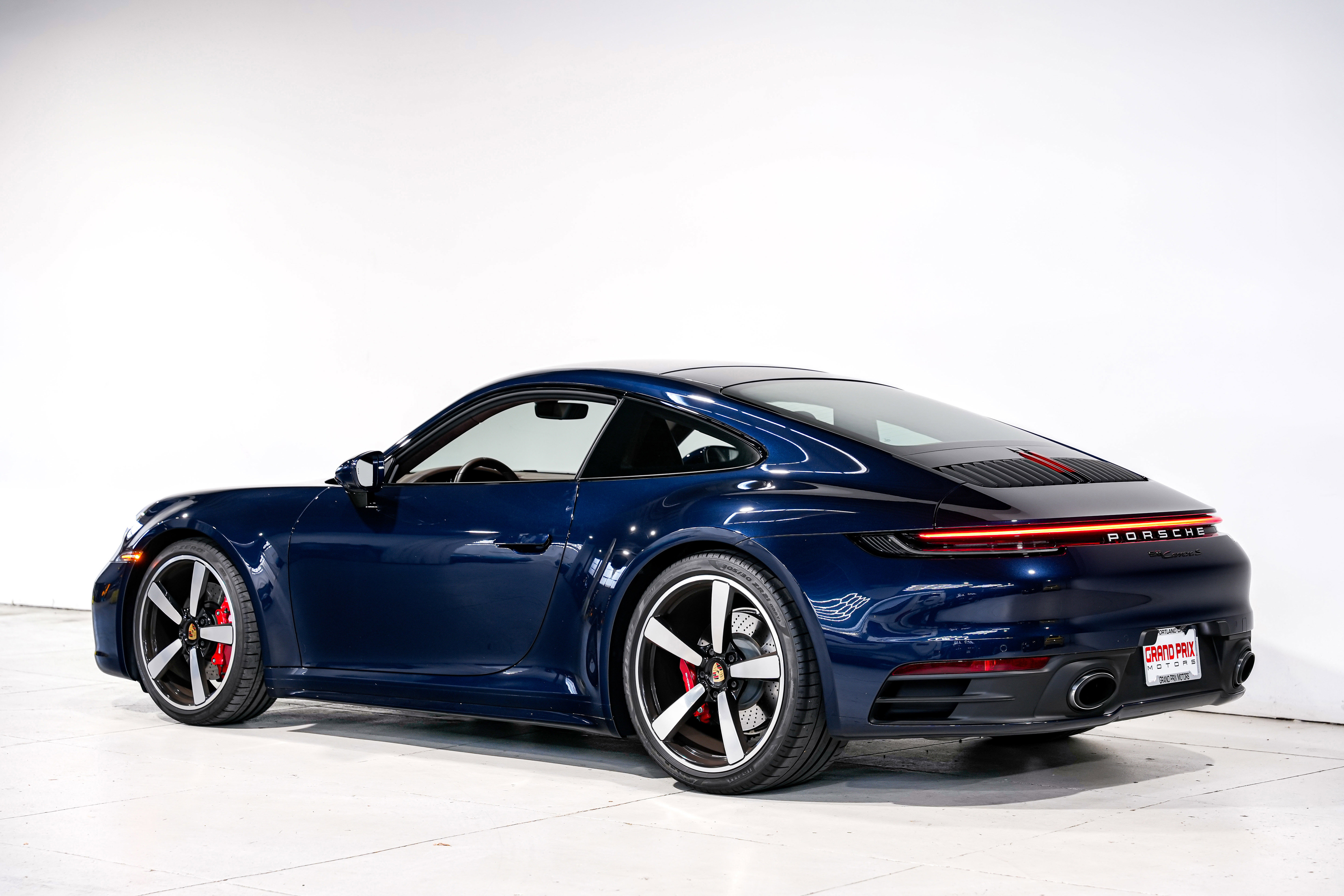 Used 2022 Porsche 911 Carrera S image 4