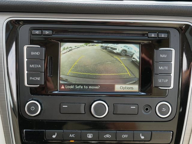 Used 2014 Volkswagen Passat 1.8T SE FWD image 31