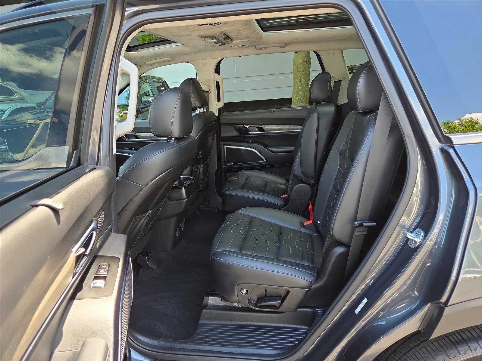 Used 2021 Kia Telluride SX w/ SX Prestige Package AWD/4WD image 22