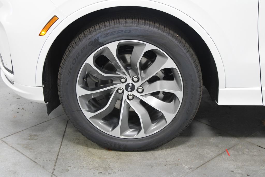 New 2026 Lincoln Aviator 2WD w/ Jet Appearance Package image 18