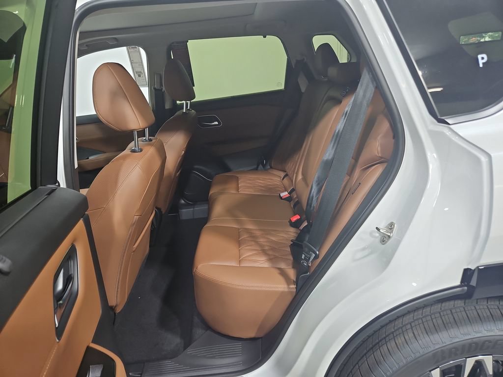 New 2026 Nissan Rogue Platinum w/ Platinum Premium Package AWD/4WD image 25