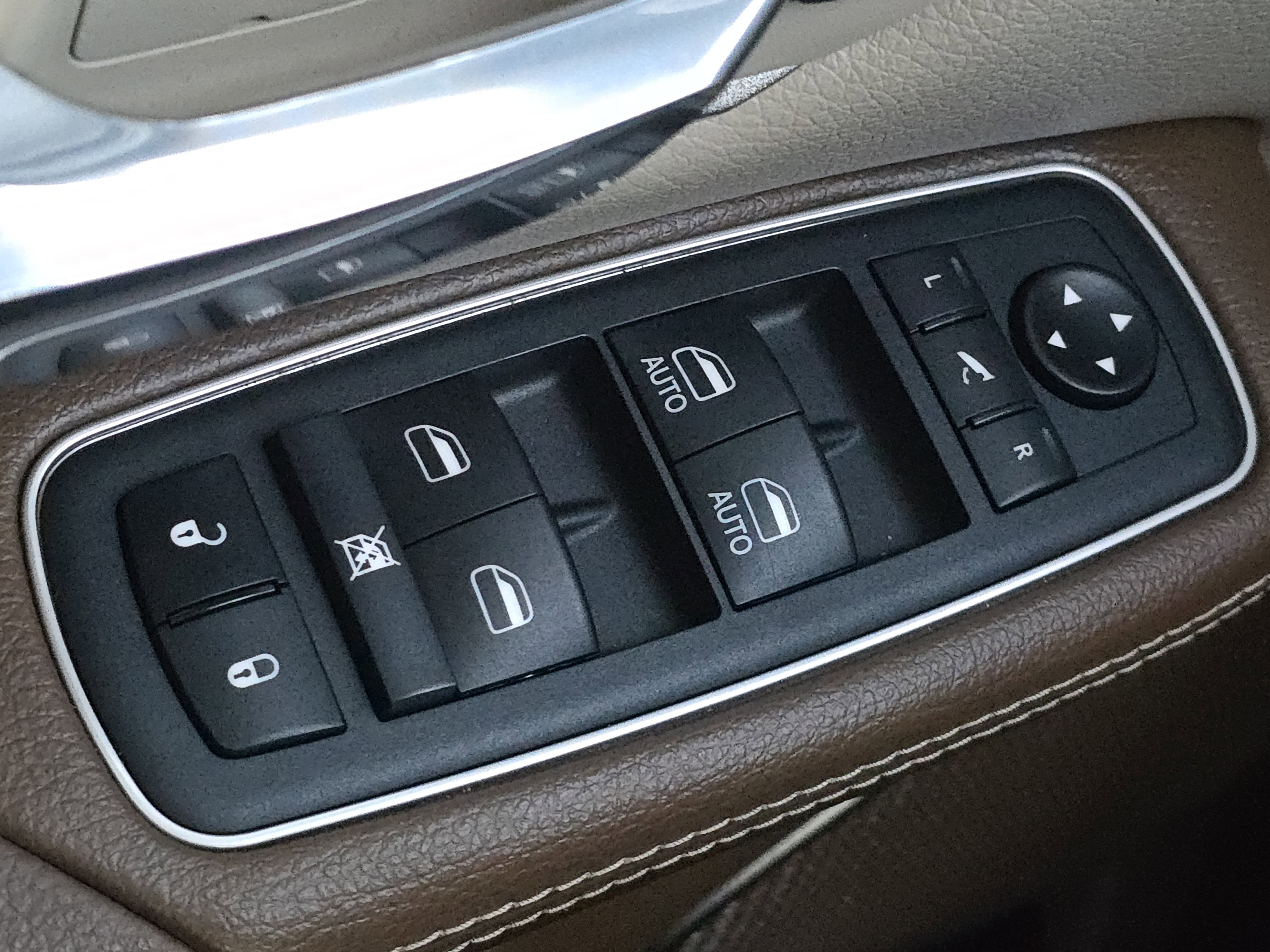 Used 2021 RAM 1500 Laramie image 12