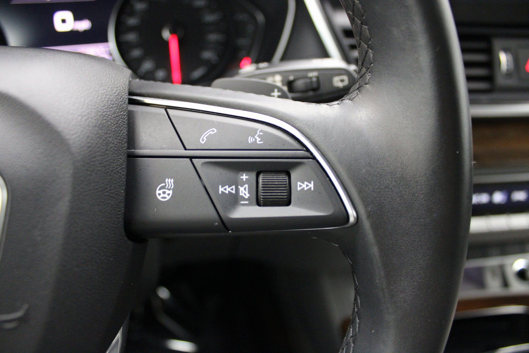 Used 2022 Audi Q5 2.0T Premium w/ Convenience Package image 40