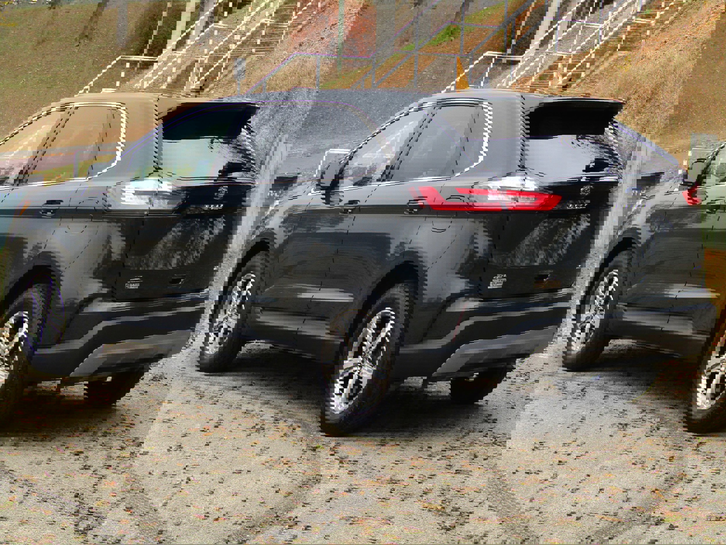 Certified 2024 Ford Edge SEL w/ Convenience Package image 2