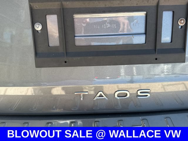 Certified 2023 Volkswagen Taos SE w/ Panoramic Sunroof Package FWD image 9