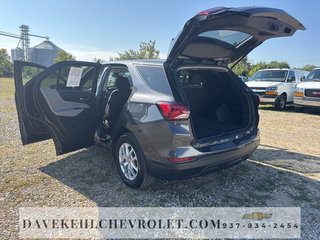 Used 2022 Chevrolet Equinox LS w/ LS Convenience Package image 30