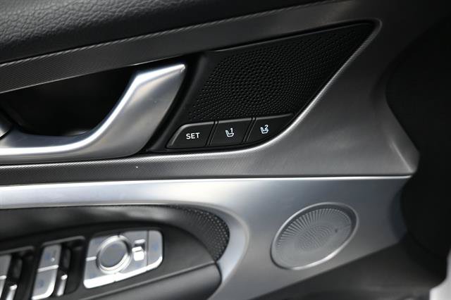 Used 2025 Genesis G70 3.3T Advanced RWD image 8