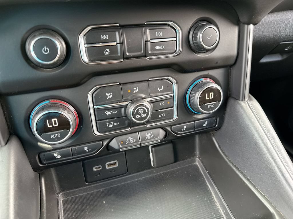 Used 2021 Chevrolet Tahoe LT w/ LT Signature Package AWD/4WD image 19