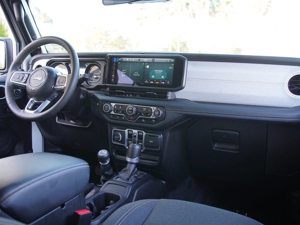 Used 2024 Jeep Wrangler Unlimited Sahara image 15