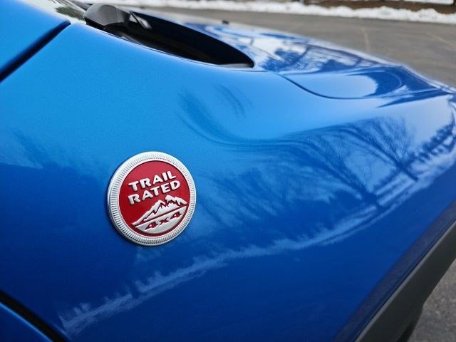 Used 2020 Jeep Cherokee Trailhawk w/ Comfort/Convenience Group image 11