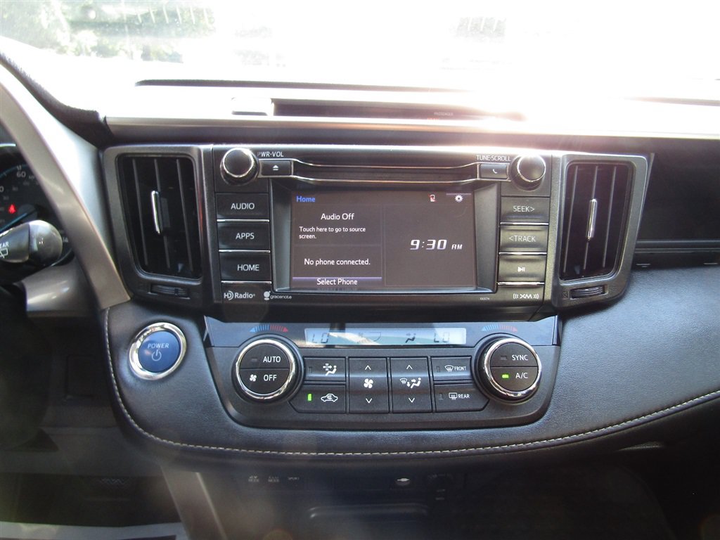Used 2016 Toyota RAV4 XLE AWD/4WD image 28