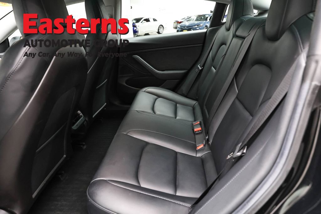 Used 2019 Tesla Model 3 Standard Range image 17