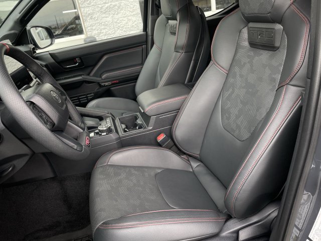 Used 2025 Toyota Tacoma TRD Pro AWD/4WD image 11