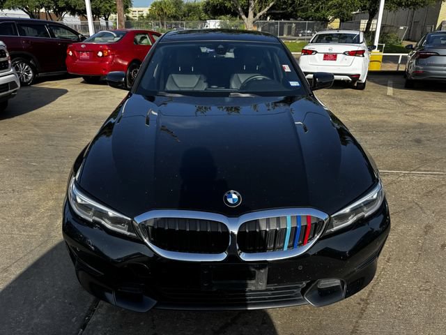 Used 2019 BMW 330i Sedan w/ Convenience Package RWD image 2