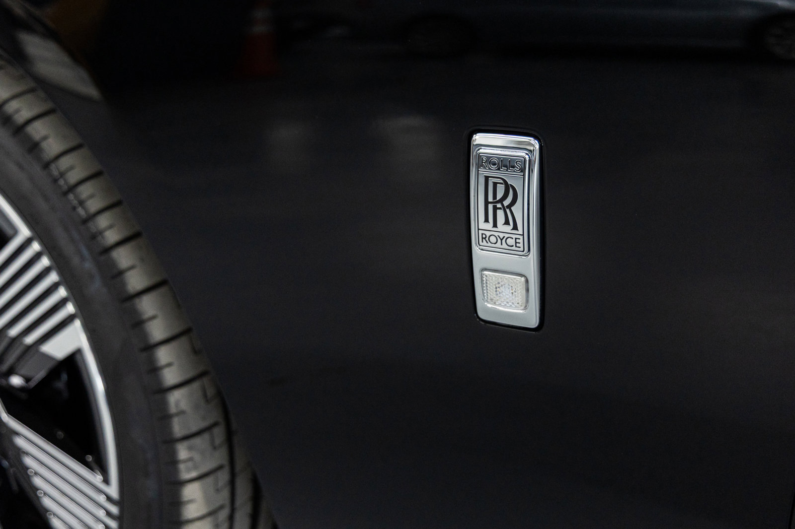 New 2026 Rolls-Royce Spectre image 16