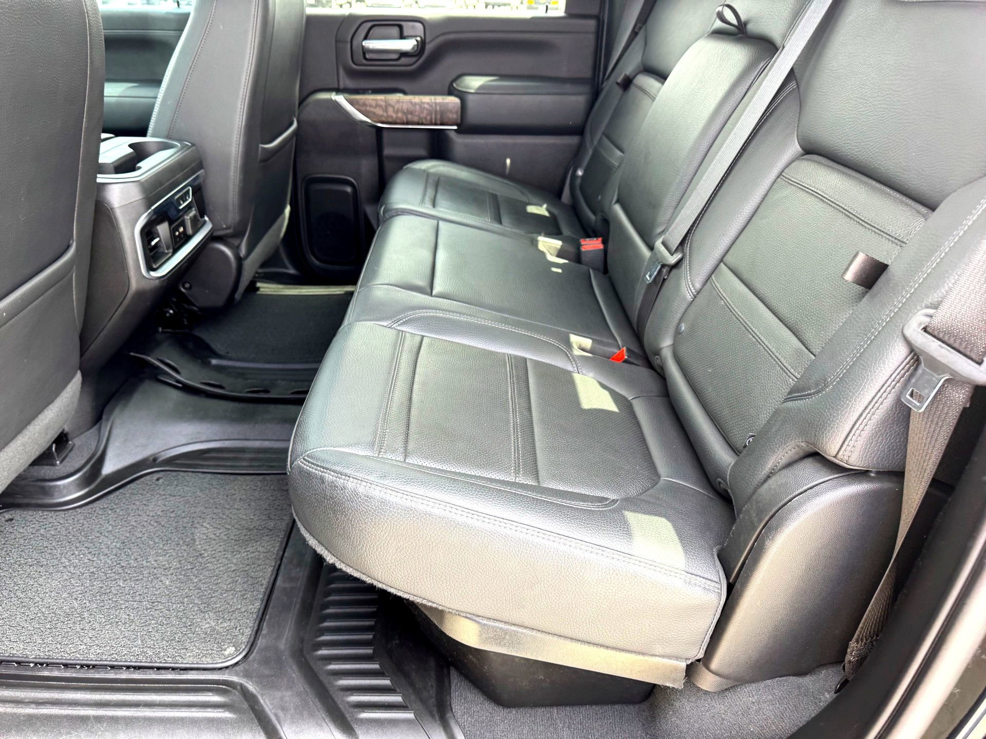 Used 2023 GMC Sierra 3500 Denali w/ Denali Black Diamond Edition image 22