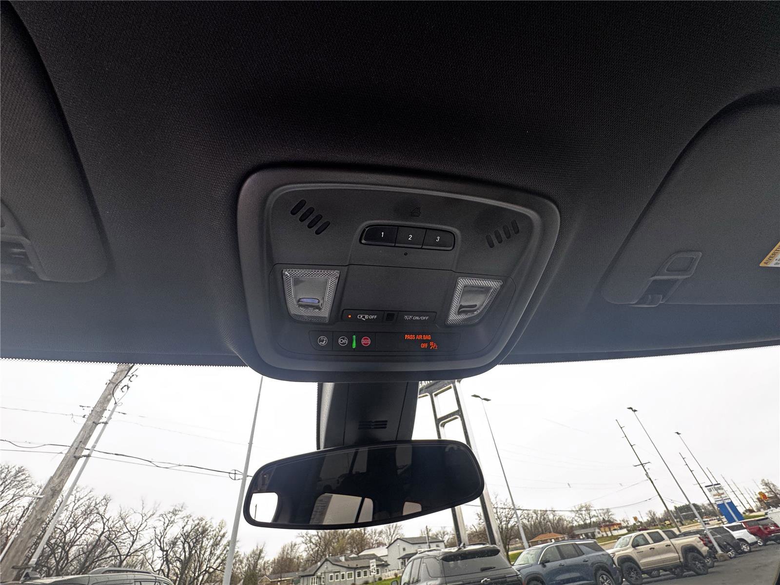 Used 2023 Chevrolet Traverse LT w/ LPO, Floor Liner Package image 21