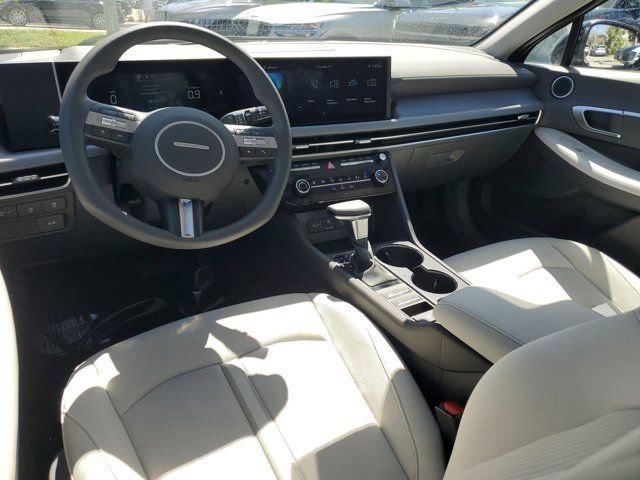 Certified 2025 Hyundai Sonata SE image 11