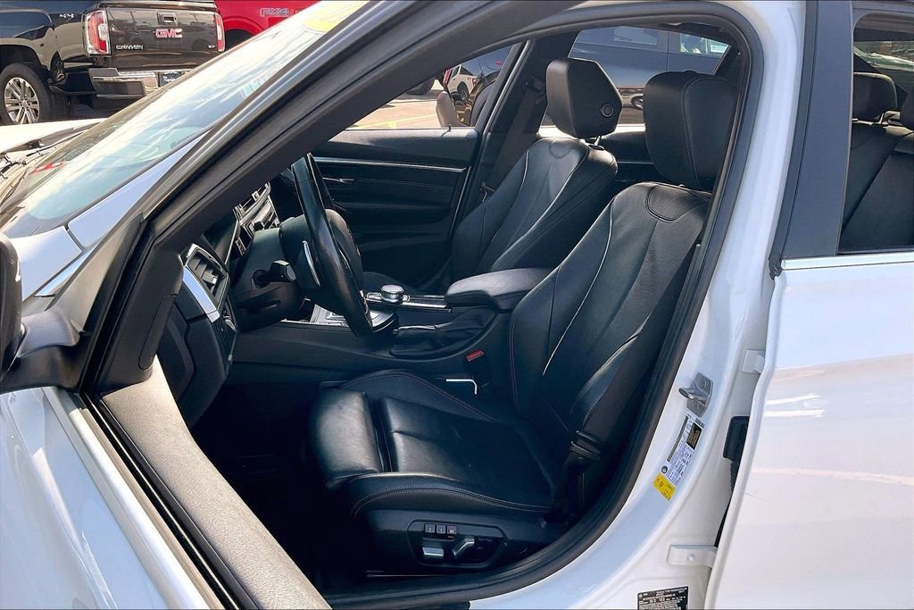Used 2018 BMW 330i Sedan RWD image 24