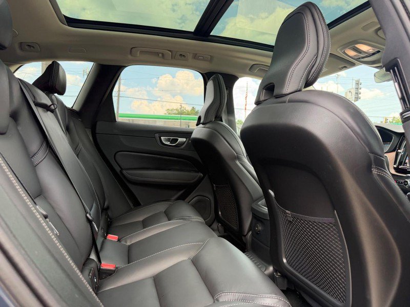 Certified 2024 Volvo XC60 T8 Ultimate AWD/4WD image 11