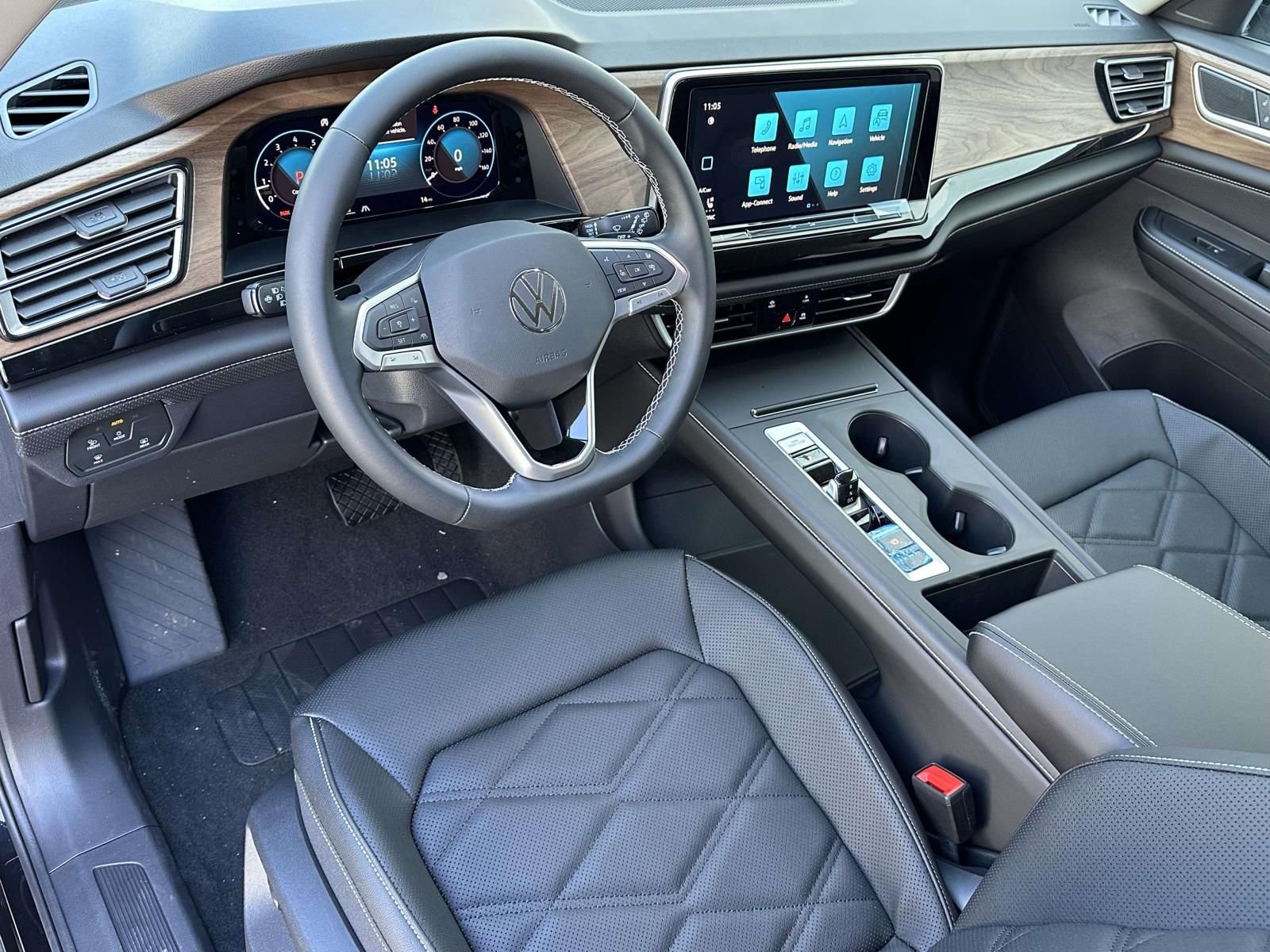 New 2026 Volkswagen Atlas SE FWD image 10
