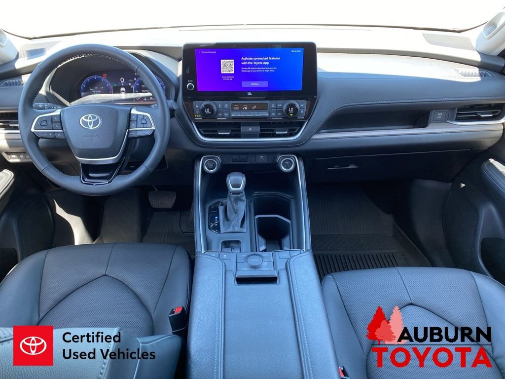 Certified 2025 Toyota Grand Highlander AWD image 32