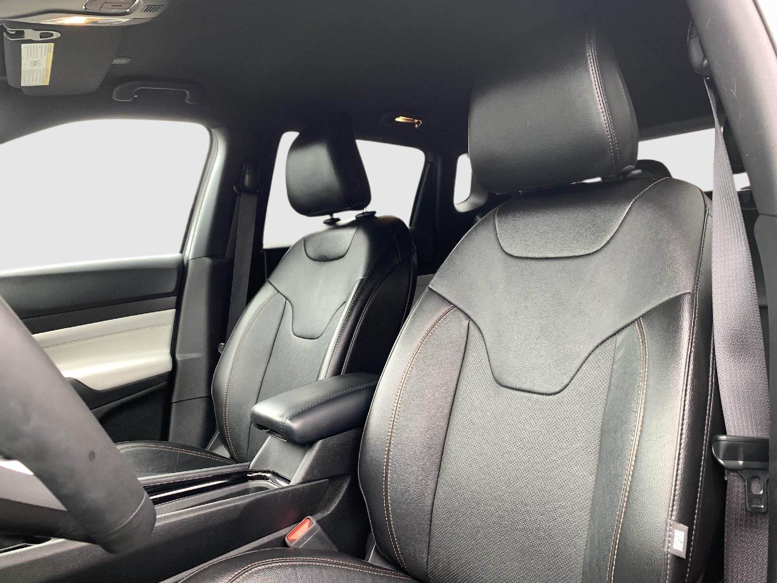 Used 2023 Jeep Compass Limited image 30