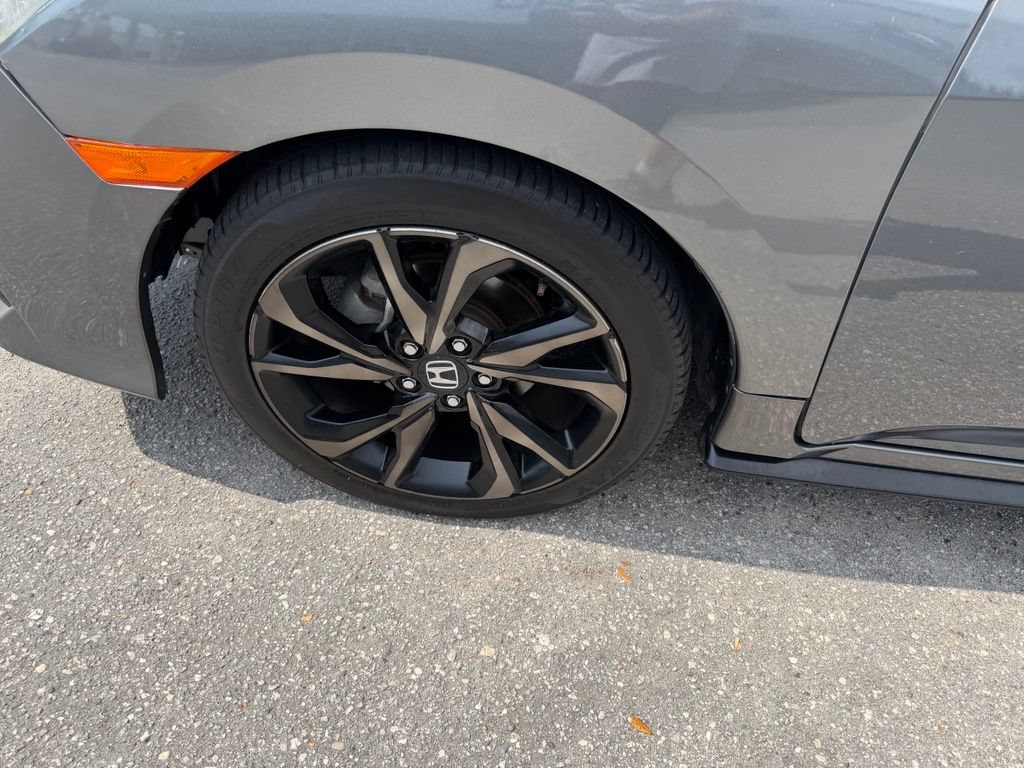 Used 2018 Honda Civic Sport image 8