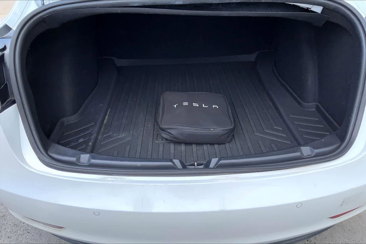 Used 2020 Tesla Model 3 Standard Range Plus image 18