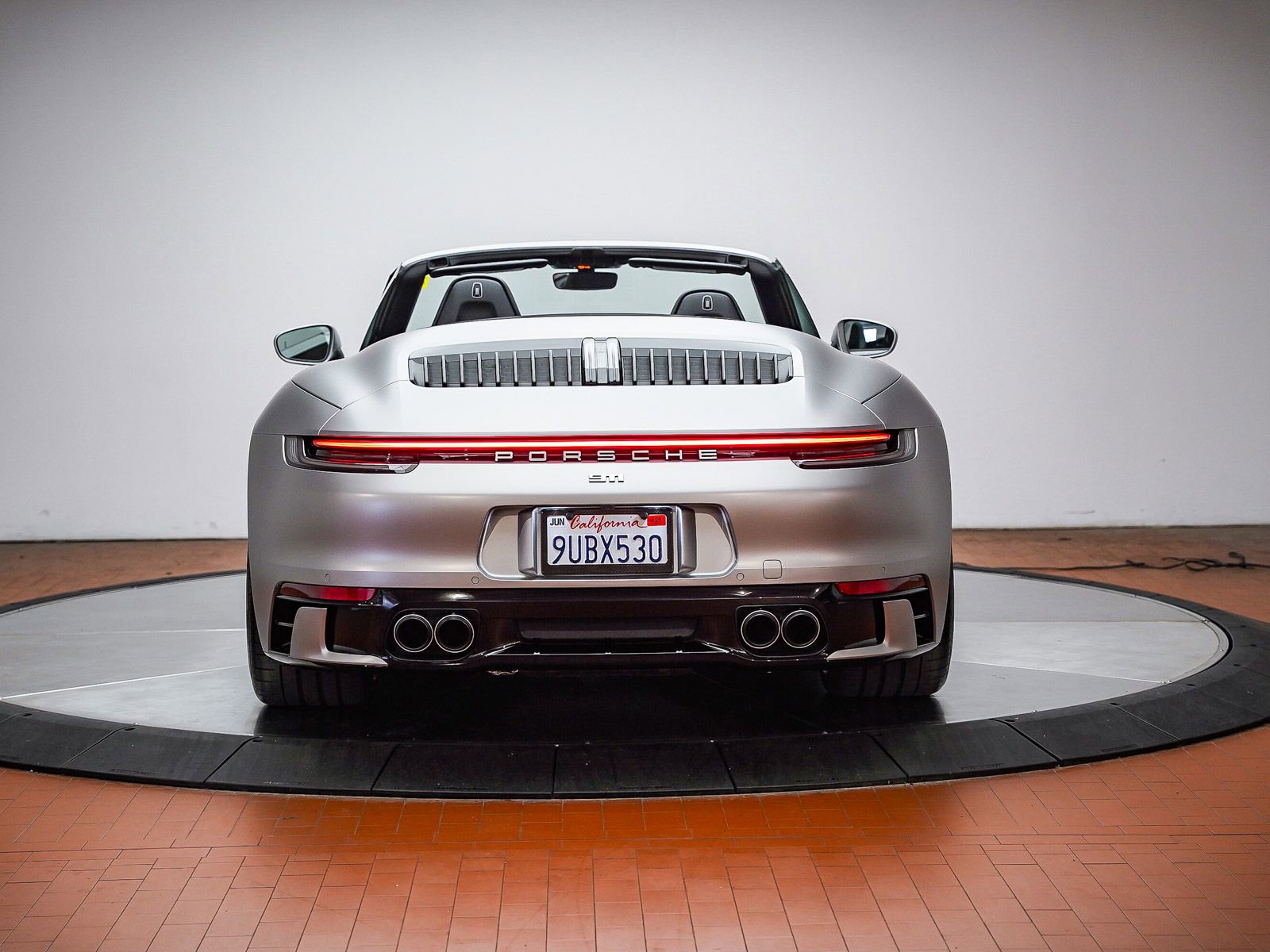 Certified 2022 Porsche 911 Carrera RWD image 9