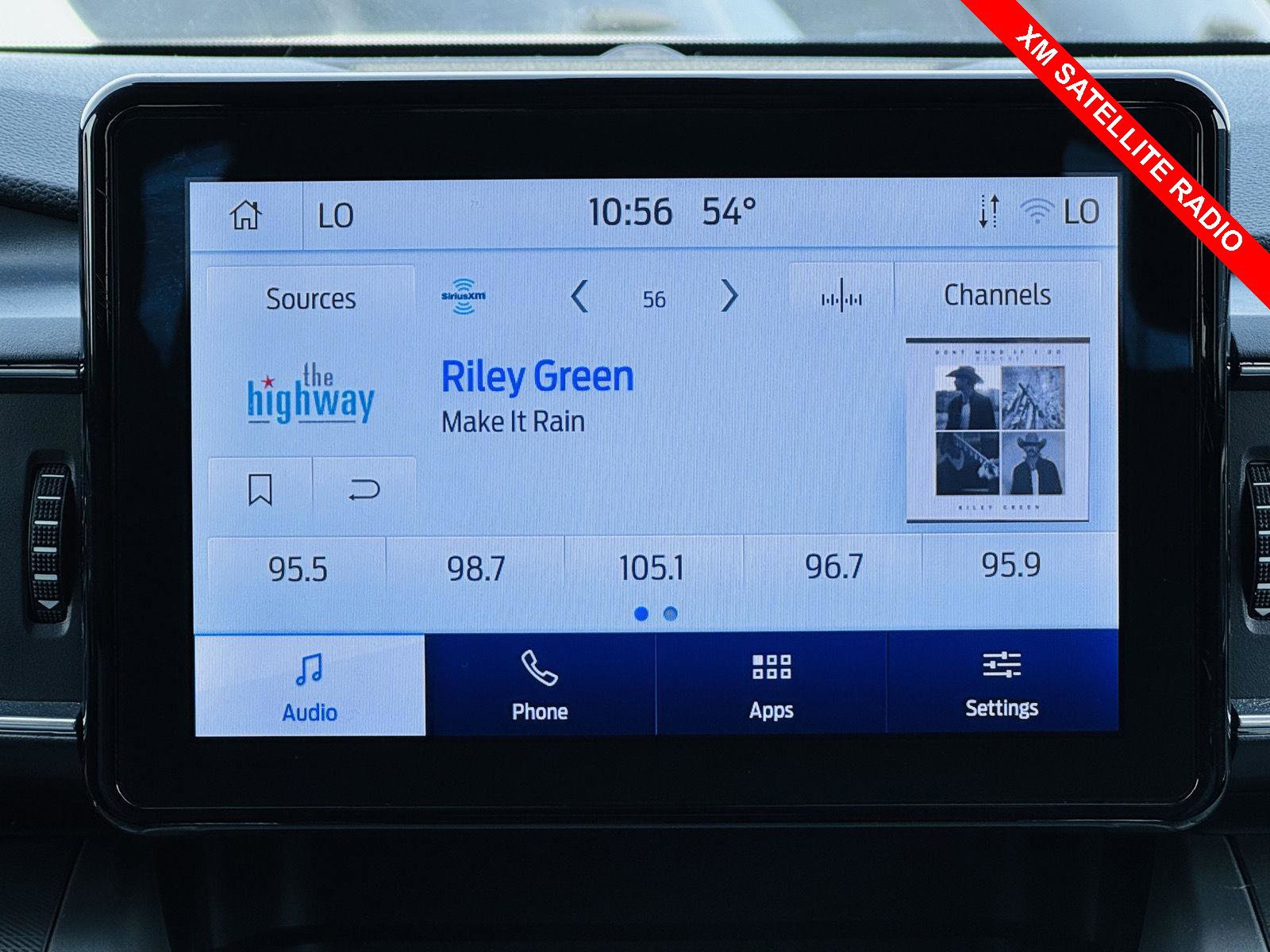 Used 2024 Ford Explorer XLT w/ Equipment Group 202A AWD/4WD image 6