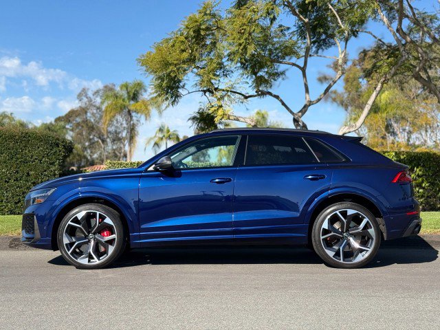 Used 2024 Audi RS Q8 image 2