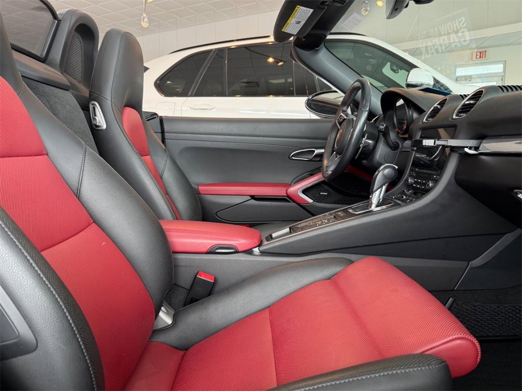 Used 2021 Porsche 718 Boxster image 7